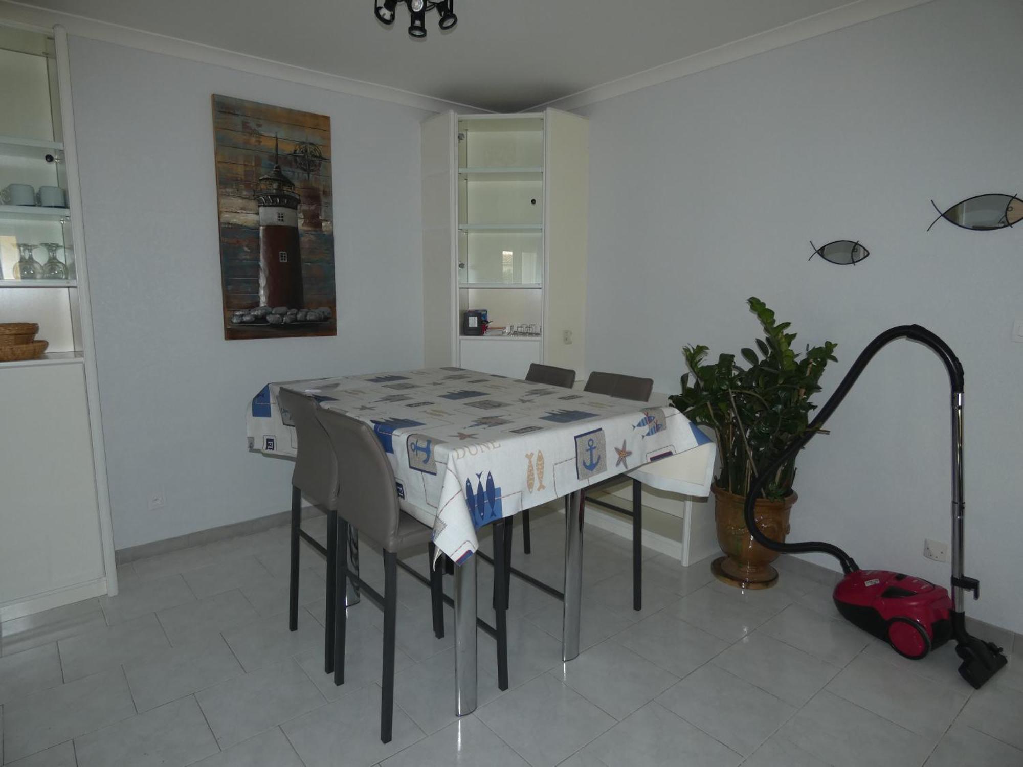 Maison 4 A 6 Pers Quartier Calme Tout Confort 에그모르트 외부 사진