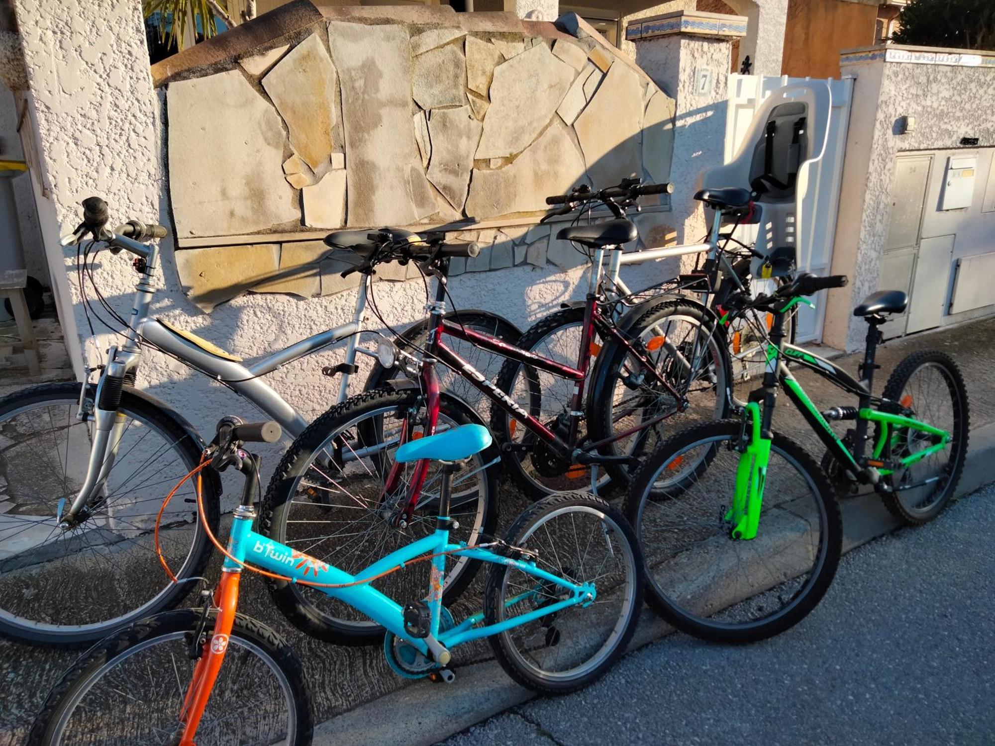 Maison 4 A 6 Pers Quartier Calme Tout Confort 에그모르트 외부 사진