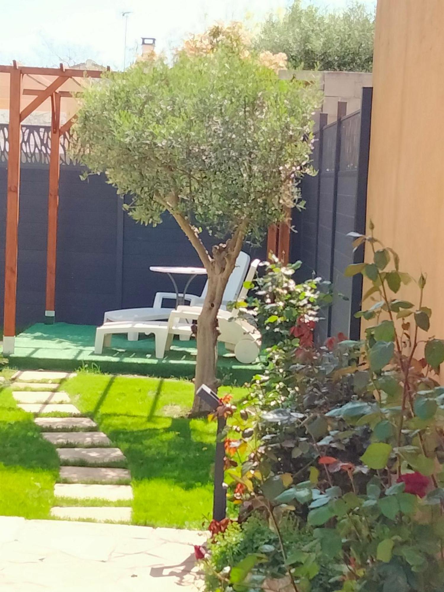 Maison 4 A 6 Pers Quartier Calme Tout Confort 에그모르트 외부 사진