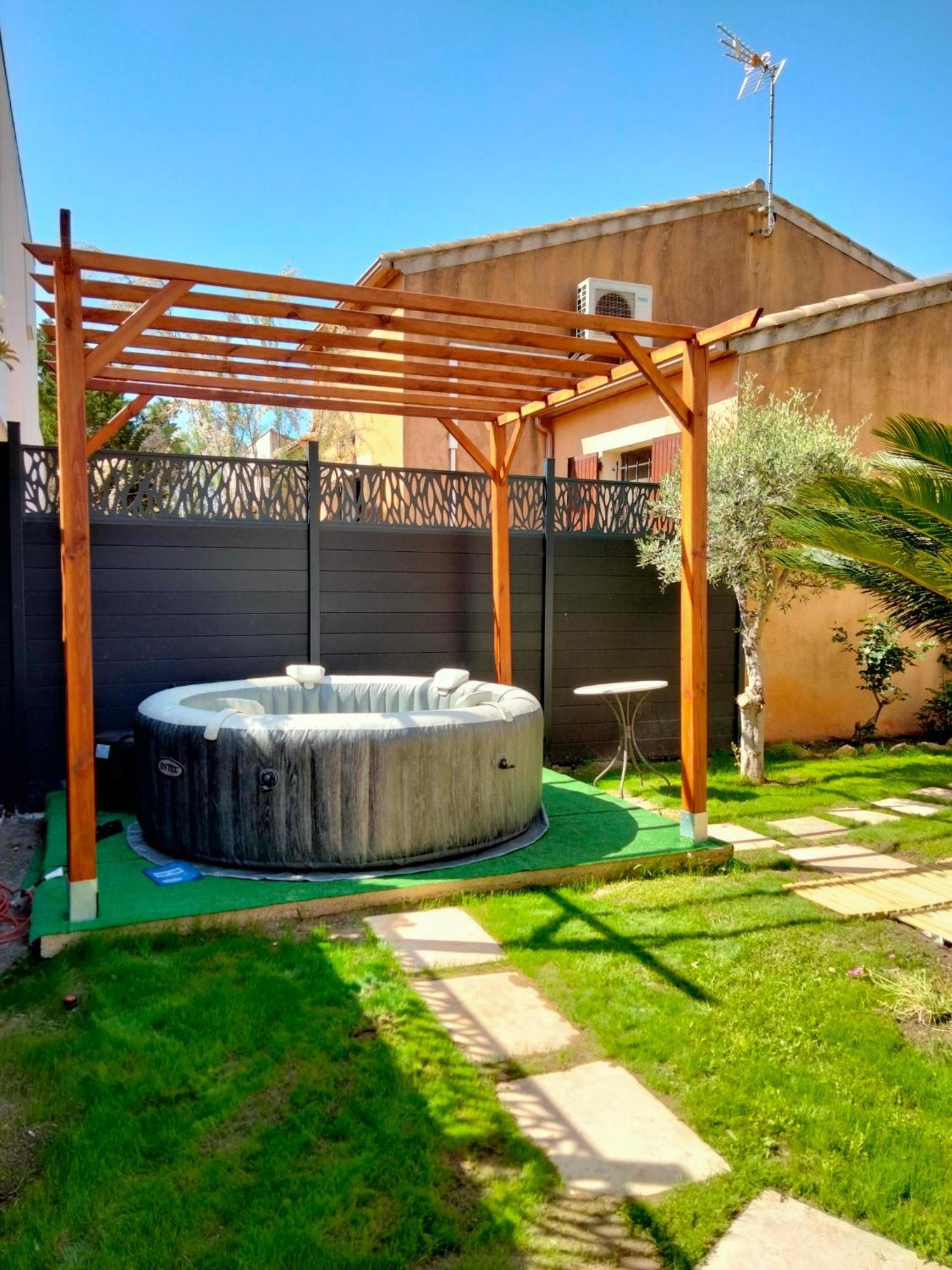 Maison 4 A 6 Pers Quartier Calme Tout Confort 에그모르트 외부 사진