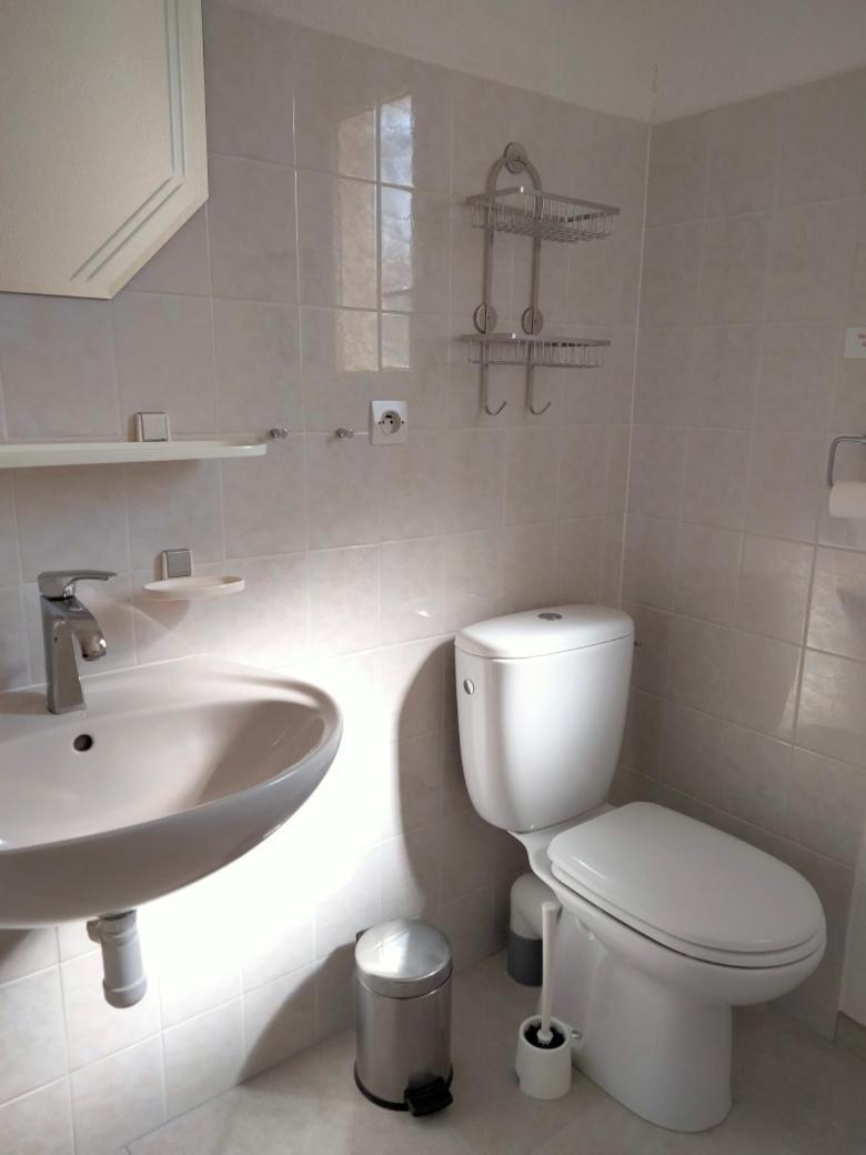 Maison 4 A 6 Pers Quartier Calme Tout Confort 에그모르트 외부 사진